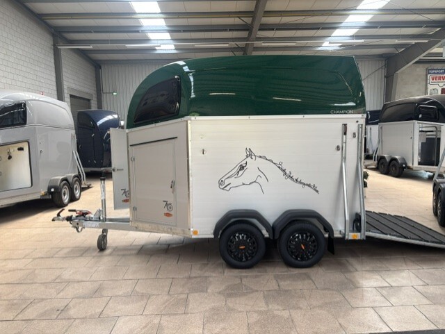 <span class="title_prod">Bockmann Champion Esprit 70 (met pakket)</span><ul class="p-info"><li>Paardentrailer</li><li>2400kg</li><li>310x165x230cm</li></ul> - Afbeelding 2