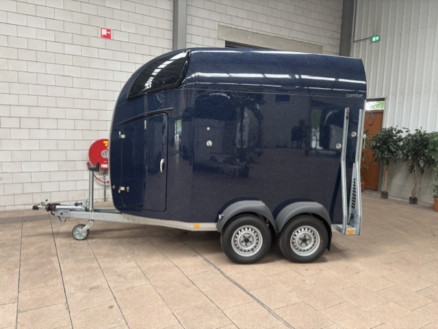 <span class="title_prod">Bockmann Comfort </span><ul class="p-info"><li>Paardentrailer</li><li>2400kg</li><li>324x165x230cm</li></ul> - Afbeelding 2